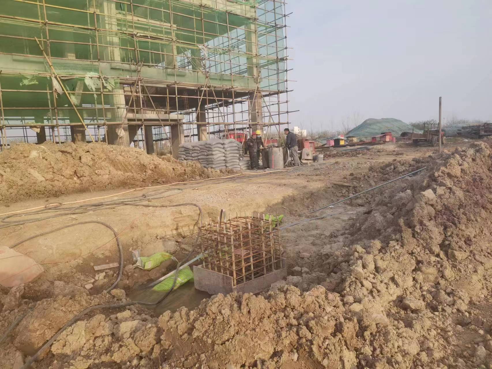 九所镇当桥梁出现裂缝的时候应该及时加固修补